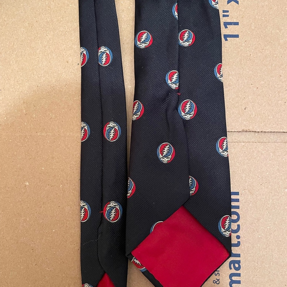Grateful Dead limited edition tie small stain as seen in picture - Picture 9 of 9